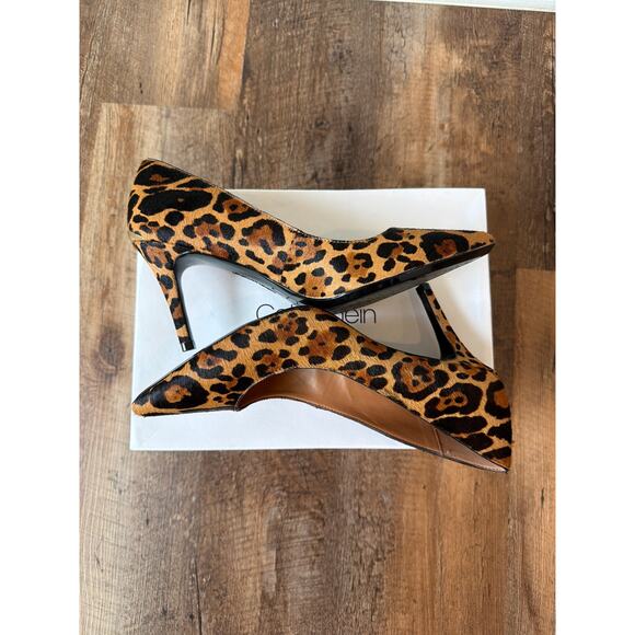 Calvin Klein NIB "Gayle" Winter Leopard haircalf hair-on-hide pointy heel 7M - Picture 9 of 9
